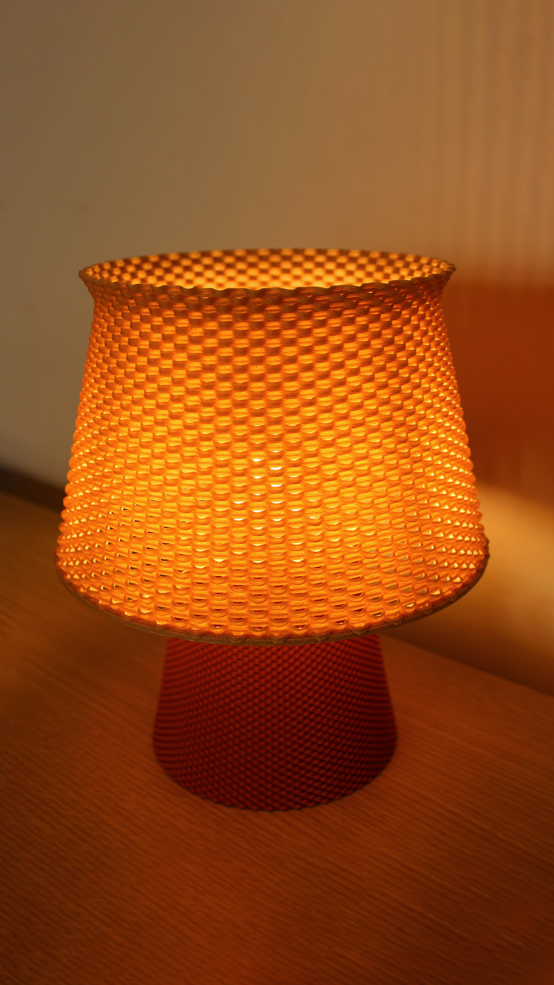 Torsion - Sculptural Table Lamp