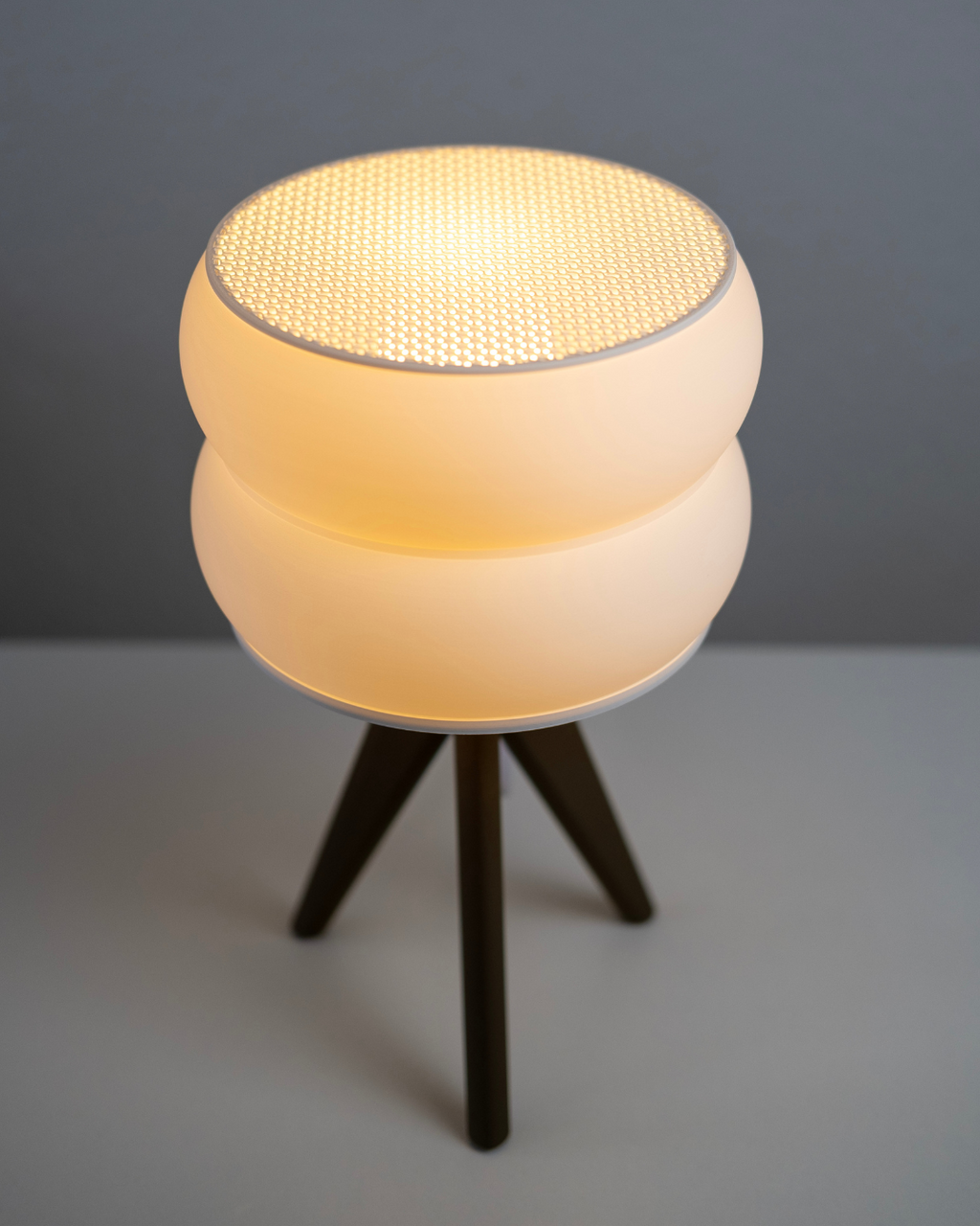 Gyra - Sculptural Table Lamp